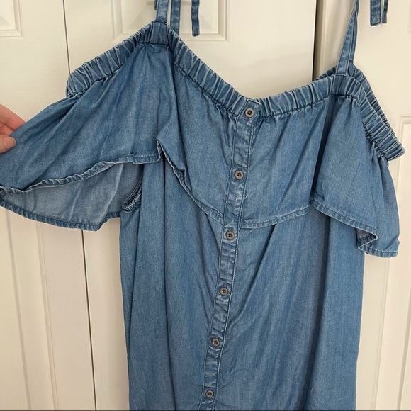 🎉HOST PICK🎉 Lucky Brand Jean top w/buttons - Picture 4 of 16